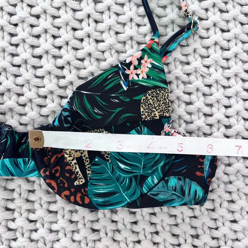 Skatie• ‘Kate’ Bikini Top in PARADISE